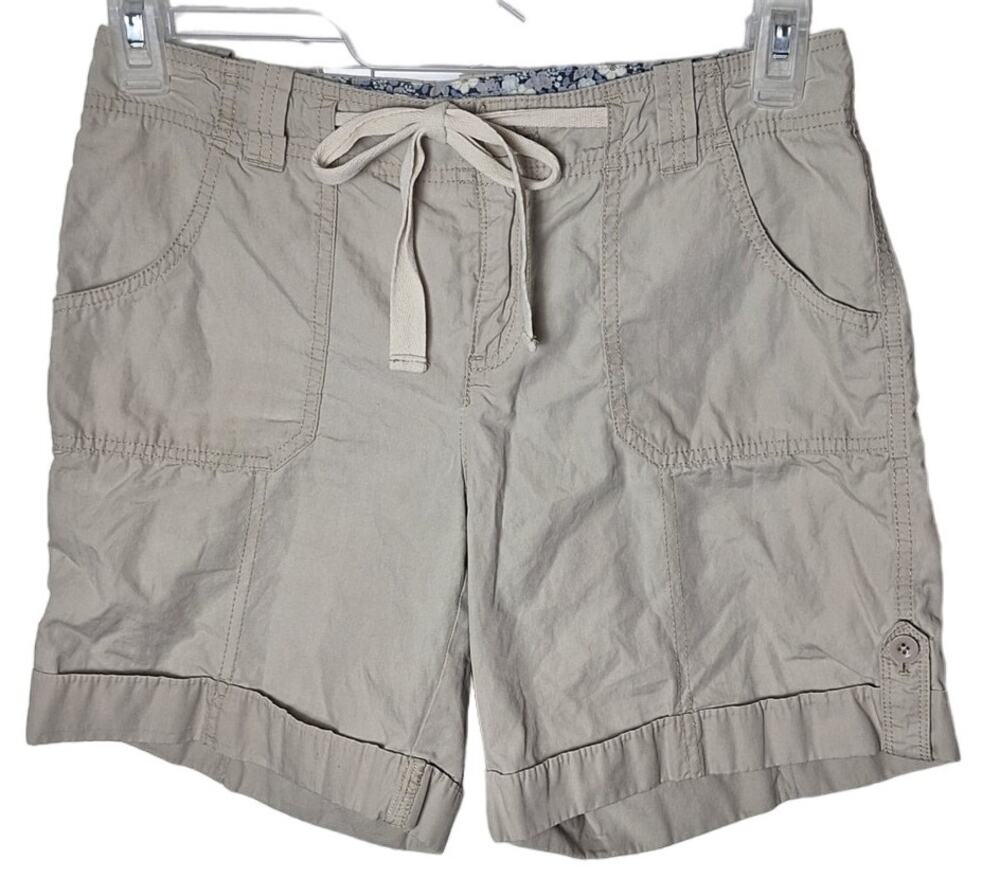 IZOD Women BeigeLightweight Cotton Utility Short 7" Inseam, Women Size 4